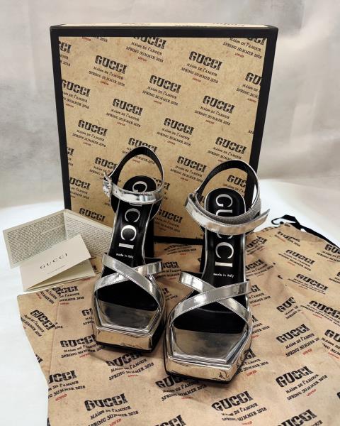 SANDALO GUCCI CON PLATEAU ARGENTO N 37