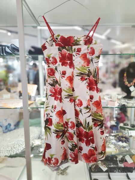 ABITO RINASCIMENTO BIANCO FIORI ROSSI CON GIACCHINA E CINTURA TG M