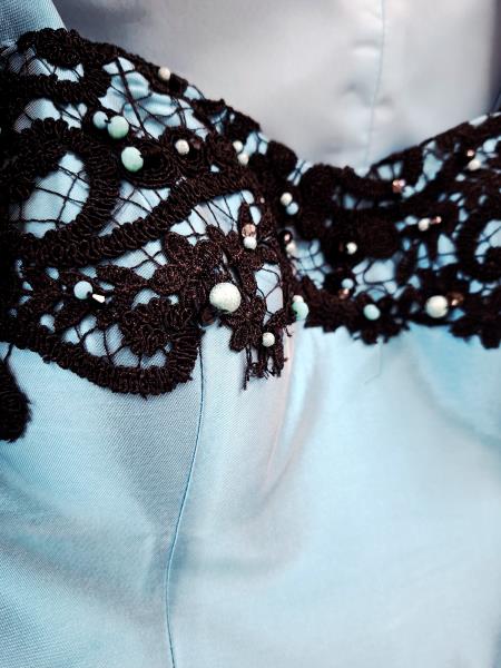 ABITO TURCHESE FANTASIA FOGLIE E FIORI NERI (veste 44/46)