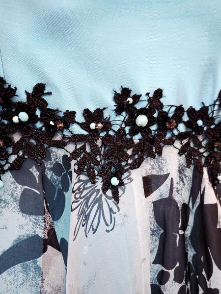 ABITO TURCHESE FANTASIA FOGLIE E FIORI NERI (veste 44/46)