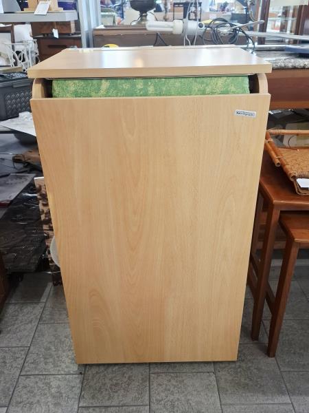 ASSE DA STIRO CON MOBILETTO MONTEGRAPPA