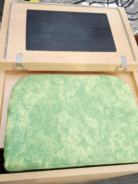 ASSE DA STIRO CON MOBILETTO MONTEGRAPPA