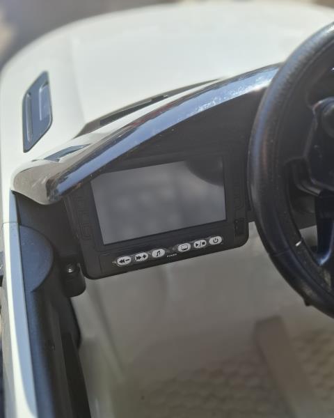 BABYCAR RANGE ROVER EVOQUE CON SCHERMO A BATTERIA (senza telecomando)
