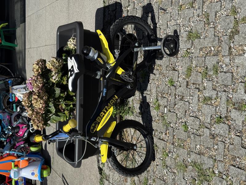 BICI BATMAN 14'' CON ROTELLE