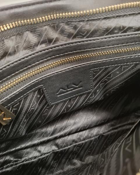 BORSA ALVIERO MARTINI NERA TRAPUNTATA A MANO