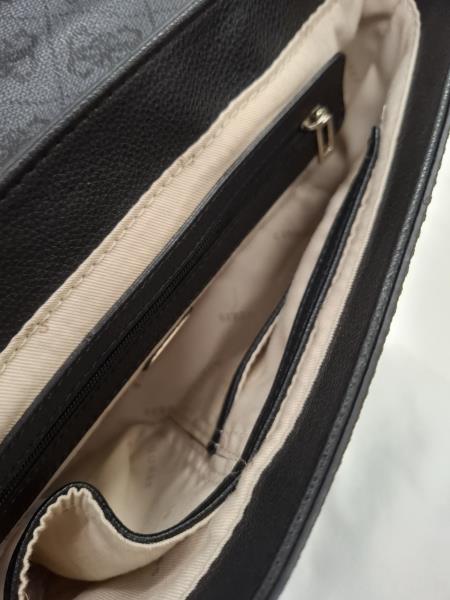 BORSA GUESS NERA MANICO CATENELLA DORATA