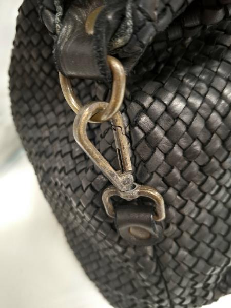 BORSA PELLE INTRECCIATA NERA CON TRACOLLA