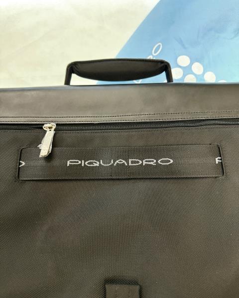BORSA PORTA DOCUMENTI PIUQUADRO NERA  (MAI USATA)