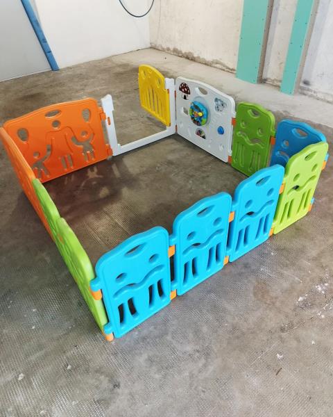 BOX X BAMBINI PLASTICA CON CANCELLETTO