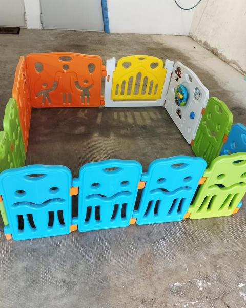 BOX X BAMBINI PLASTICA CON CANCELLETTO
