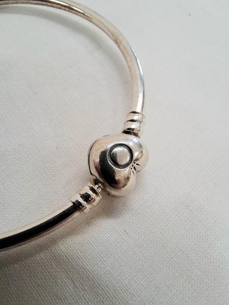 BRACCIALE RIGIDO PANDORA CUORE