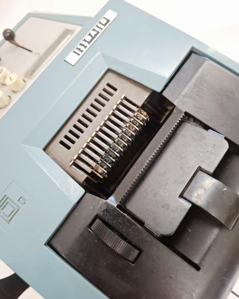 CALCOLATRICE OLIVETTI