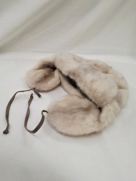 CAPPELLO VISONE CON COPRI ORECCHIE