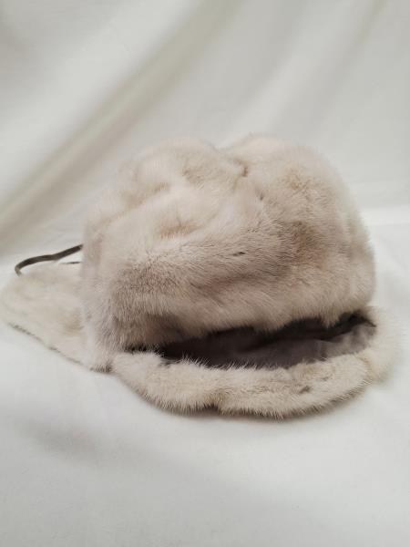 CAPPELLO VISONE CON COPRI ORECCHIE