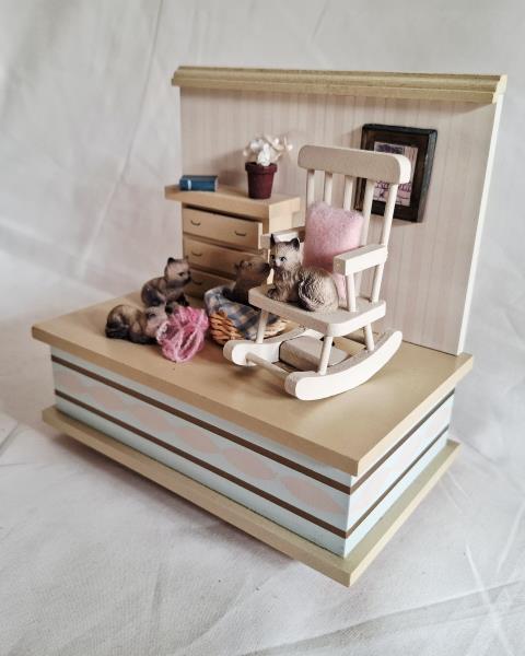 CARILLON VINTAGE PEKMAN MICETTI