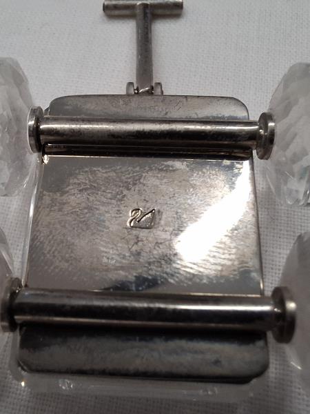 CARRETTO SWAROVSKI (manca un cubetto)