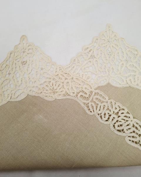 CENTRO  RETTANGOLARE BEIGE PIZZO DI CANTU'