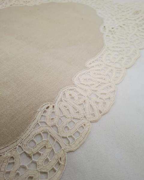 CENTRO  RETTANGOLARE BEIGE PIZZO DI CANTU'