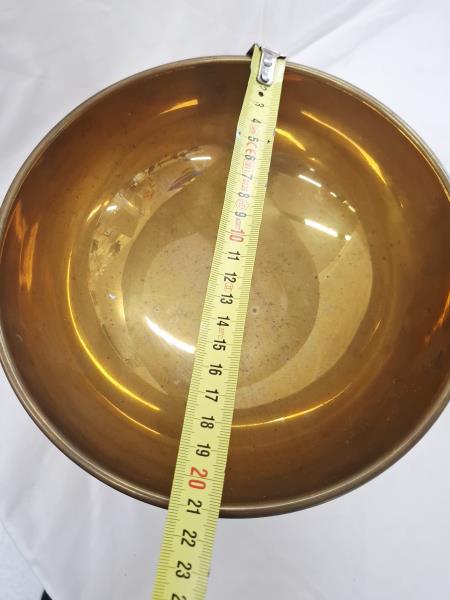 CENTROTAVOLA OTTONE TONDO CON COPERCHIO