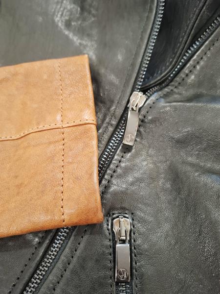 CHIODO ARMANI JEANS PELLE MARRONE NERA TG 40