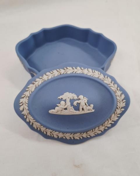 COFANETTO CERAMICA WEDGWOOD AZZURRA