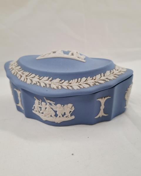 COFANETTO CERAMICA WEDGWOOD AZZURRA