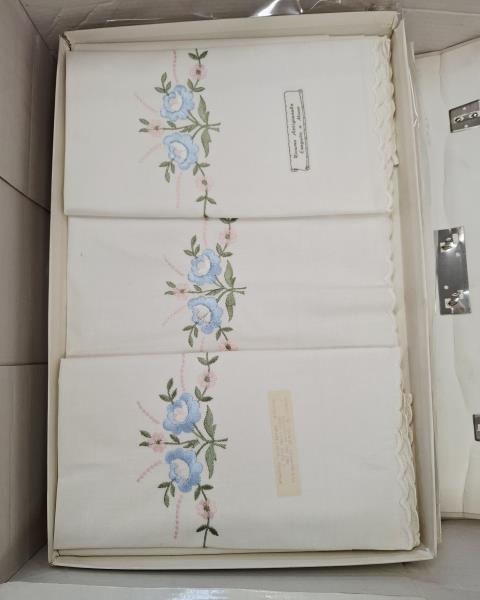 COFANETTO LENZUOLO MATRIM SOPRA+SOTTO+FEDERE+TOVAGLIA+COPRILETTO