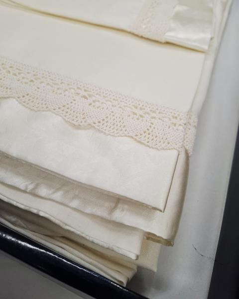 COFANETTO PARURE LENZUOLA COPRILETTO BORDO PIZZO LINEA VERSACE