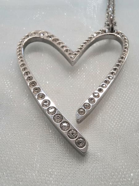 COLLANA CALVIN KLEIN CIONDOLO CUORE STRASS