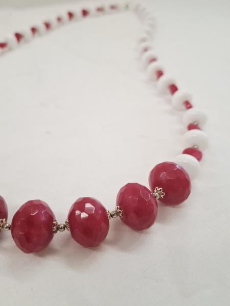 COLLANA LUNGA PALLINE ROSSE E BIANCHE