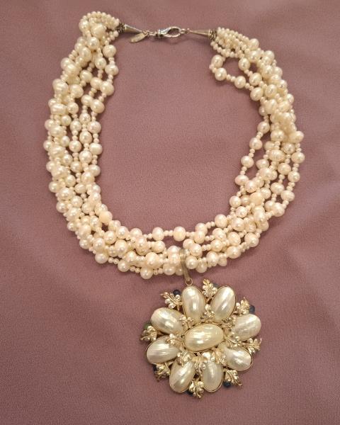 COLLANA OPHELIA PERLE CIONDOLO FIORE