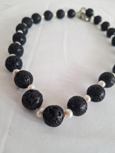 COLLANA PIETRA LAVICA