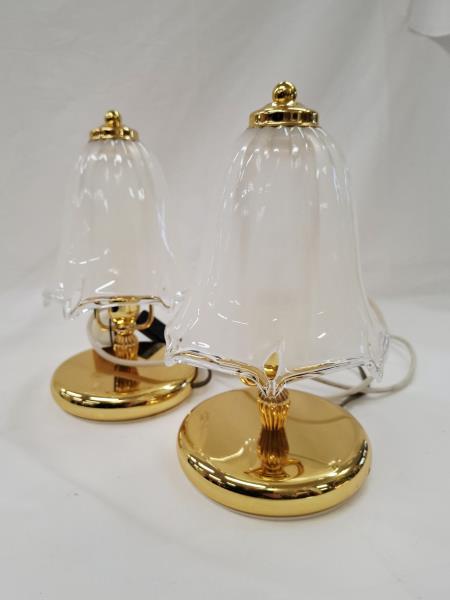 COPPIA ABATJOUR BASE OTTONE CAPPELLO VETRO BIANCO