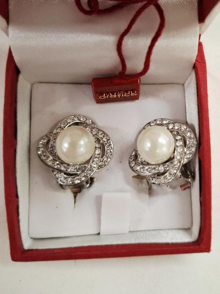 COPPIA ORECCHINI CLIP STRASS PERLA