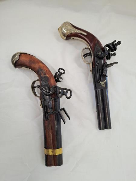 COPPIA PISTOLE COLLEZIONE JAMES BARBAR