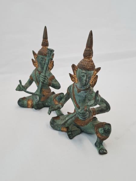 COPPIA STATUETTE THAILANDESI MUSICISTI TEPPANOM BRONZO