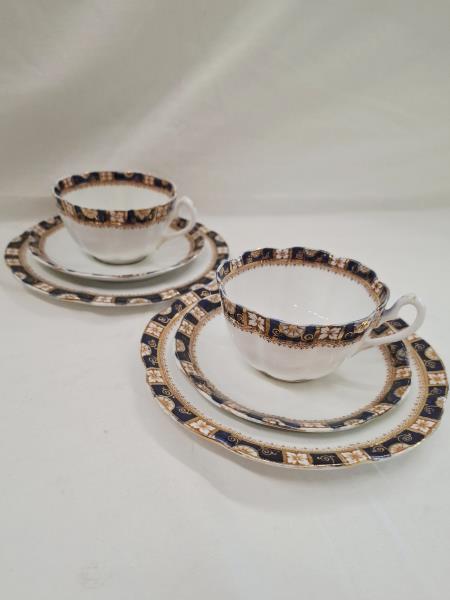 COPPIA TAZZINE COURT CHINA ENGLAND CON PIATTINI