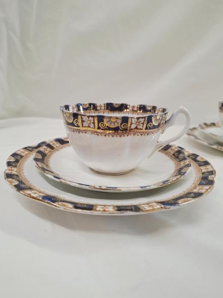 COPPIA TAZZINE COURT CHINA ENGLAND CON PIATTINI