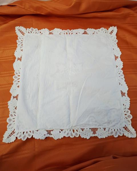 COPRICUSCINO BIANCO PIZZO E RICAMI