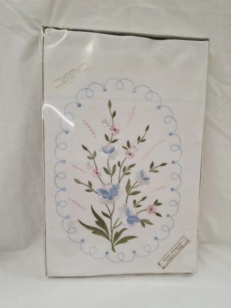 COPRILETTO MATRIMONIALE BIANCO RICAMI