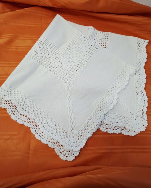 COPRITAVOLO QUADRATO INSERTI UNCINETTO