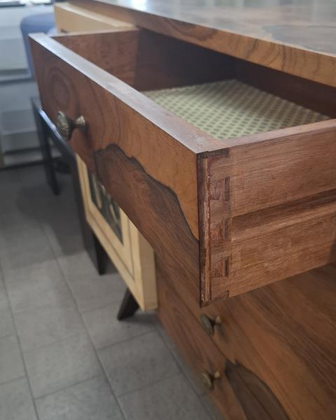 CREDENZA VINTAGE ANTE STAMPE VETRIFICATE SCOMPARTO BAR