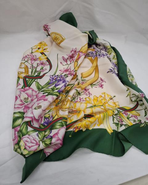 FOULARD GUCCI FANTASIA BORDO VERDE (macchioline)