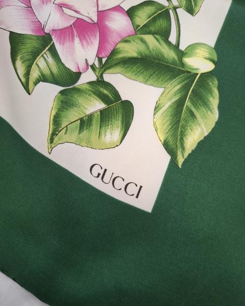 FOULARD GUCCI FANTASIA BORDO VERDE (macchioline)