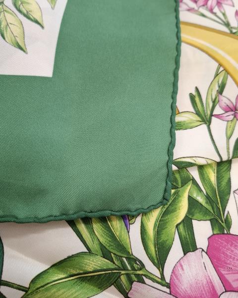 FOULARD GUCCI FANTASIA BORDO VERDE (macchioline)