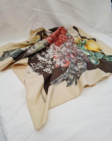FOULARD VALENTINO SETA FIORI (macchioline)
