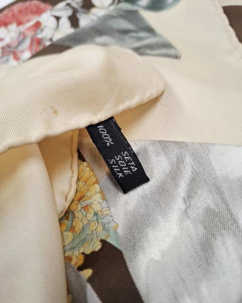 FOULARD VALENTINO SETA FIORI (macchioline)