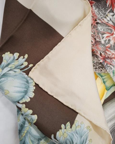 FOULARD VALENTINO SETA FIORI (macchioline)
