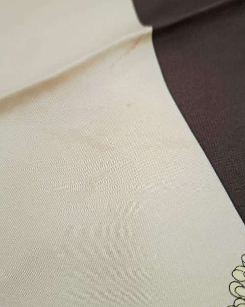 FOULARD VALENTINO SETA FIORI (macchioline)