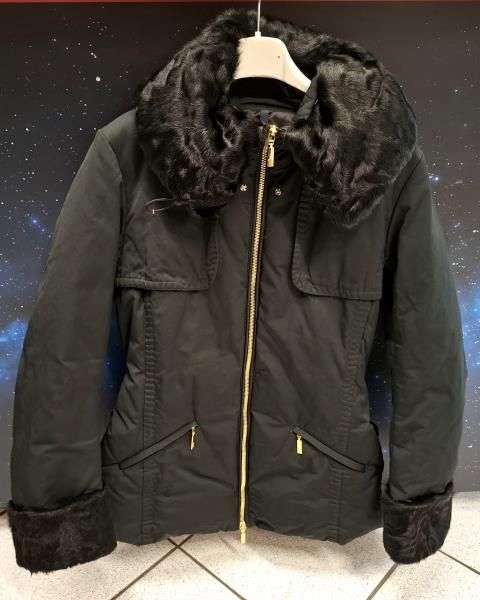 GIACCA MONCLER NERA COLLO E POLSINI PELO TG S